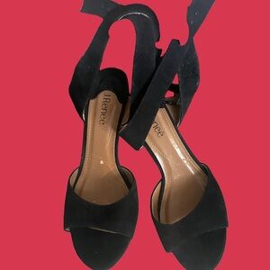 J.Renee Black Women's  Black Suede Sandals 9